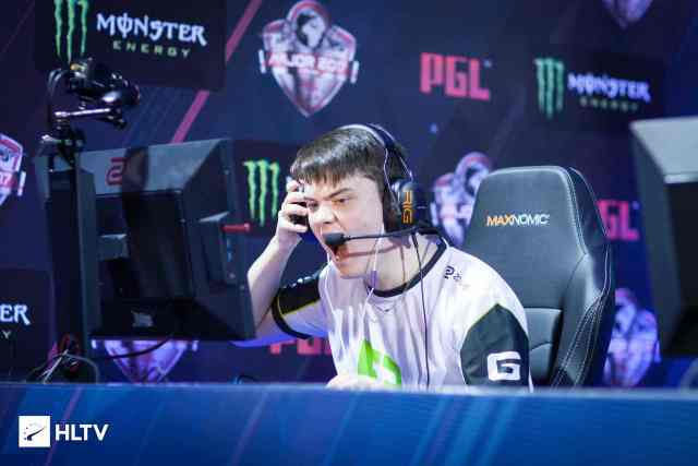 并迅速在一 并迅速在一