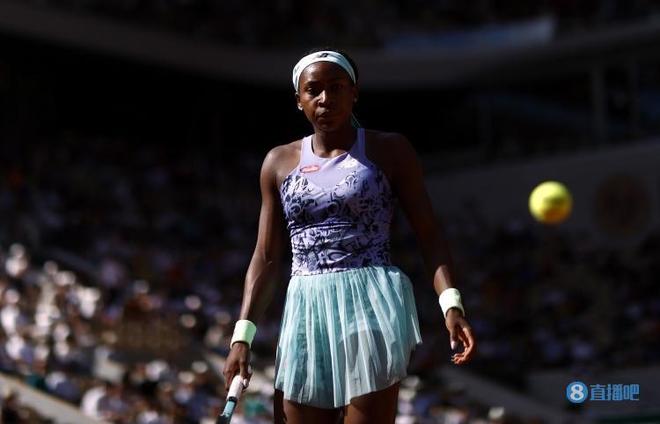 年轻小将佩 年轻小将佩