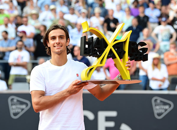 界的偶像 界的偶像