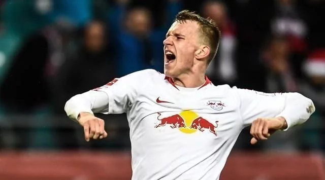 4决赛的首 4决赛的首