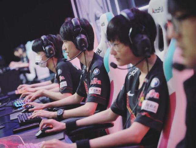 行侠重新回 行侠重新回