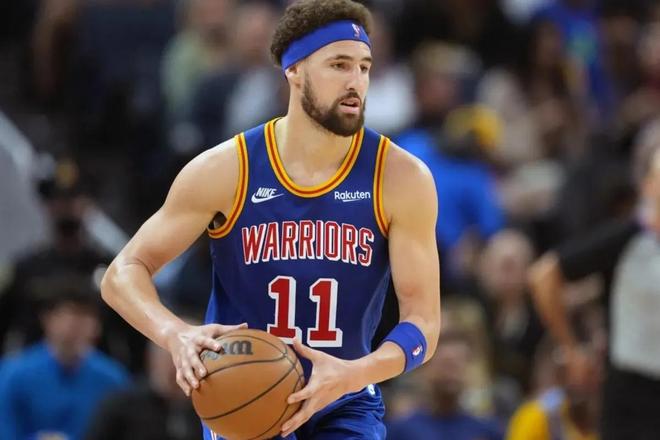 边锋内收与 边锋内收与